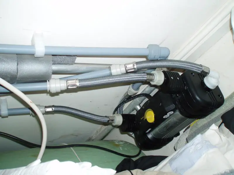 continuous-airlocks-in-newly-fitted-pump-powered-shower-diynot-forums