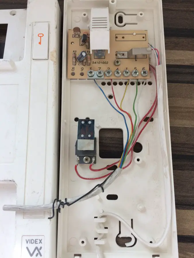 Help changing out door entry handset | DIYnot Forums