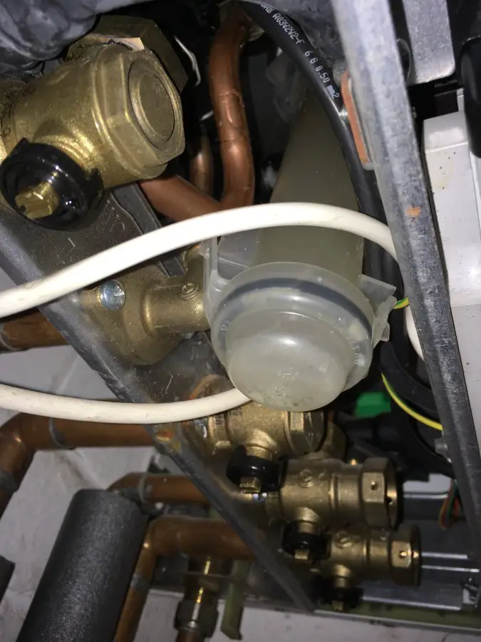 water-dripping-from-bottom-of-worcestor-boiler-diynot-forums