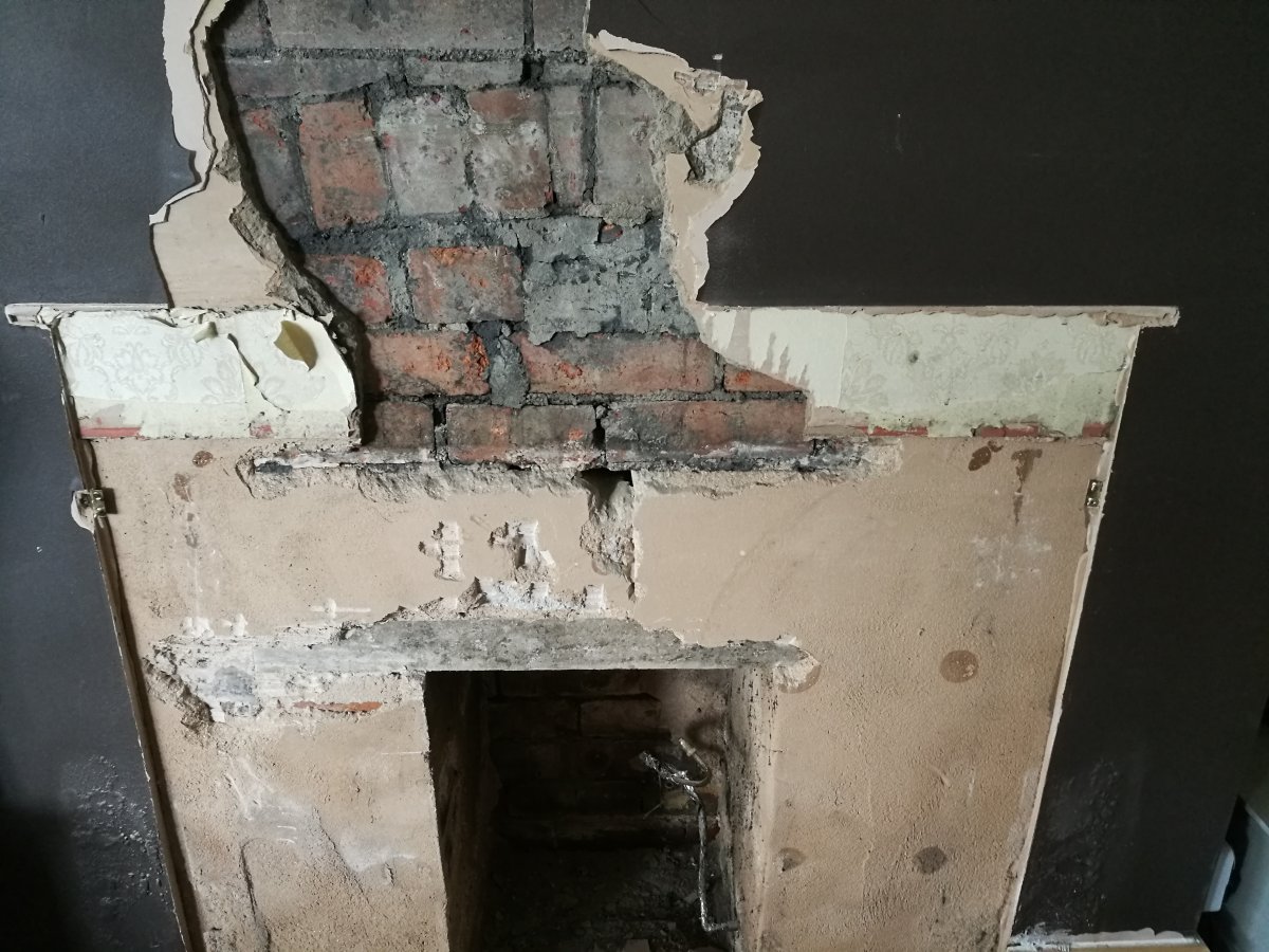 Do we need a lintel-exposing original fireplace in a 1901 house