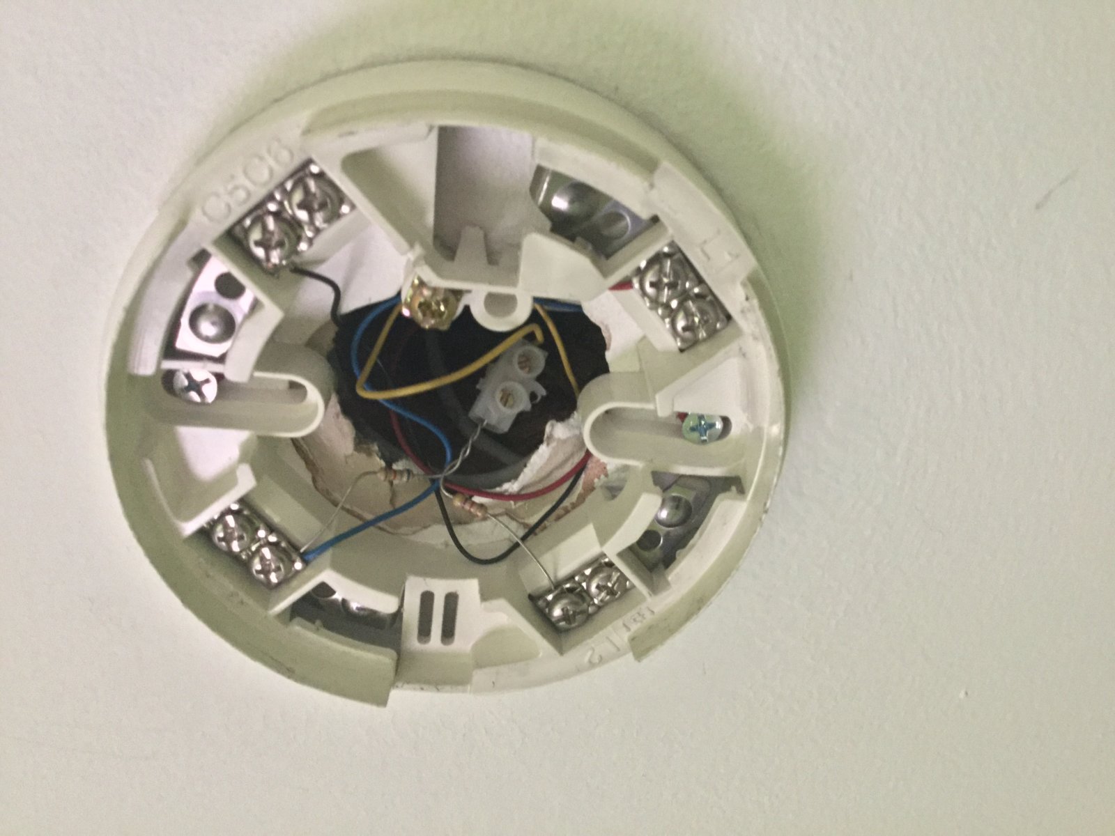 Need to remove the smoke alarms from gardtec 840 | DIYnot Forums