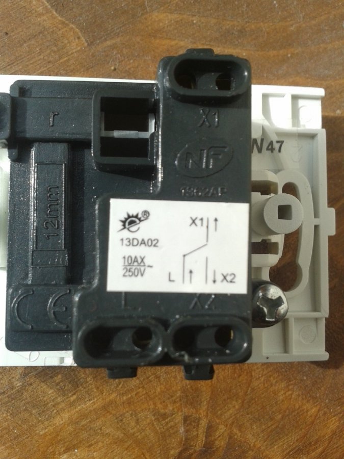 Two way switch | DIYnot Forums