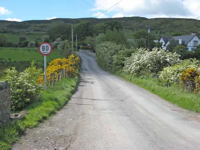 Border_on_Killeen_School_Road_-_geograph.org.uk_-_446719.jpg