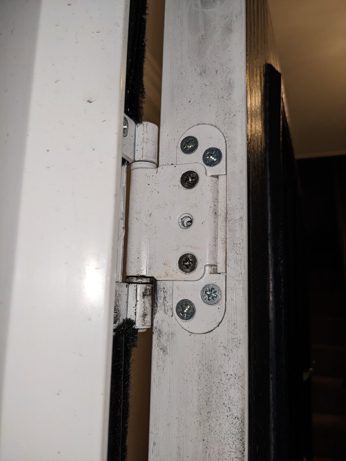 Door Dropped Can I Adjust These Hinges DIYnot Forums   Pxl 20230521 204741370 Jpg.304041