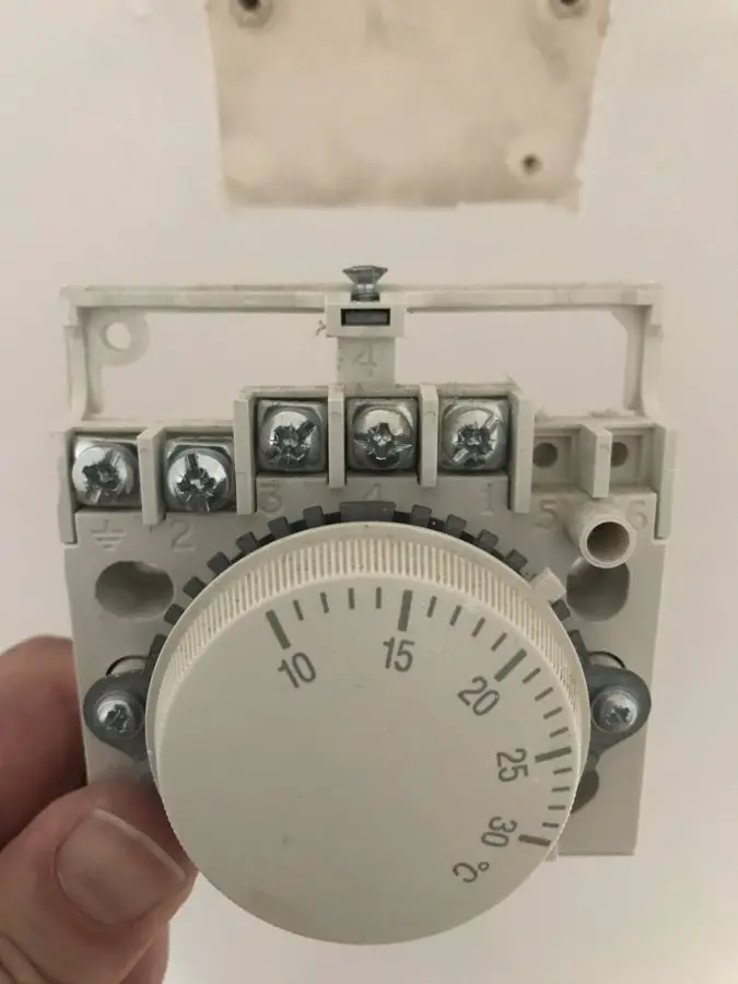 Thermostat.jpg