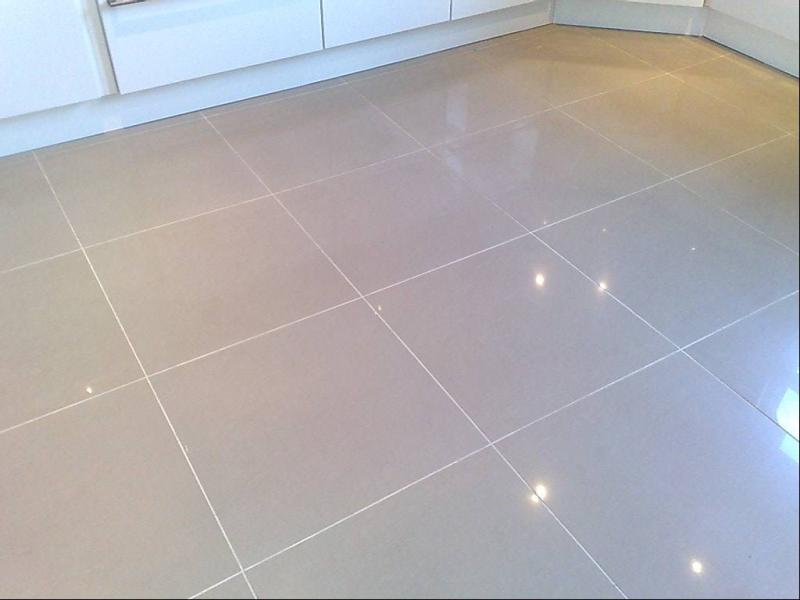 45 sqm polished porcelain tiled floor