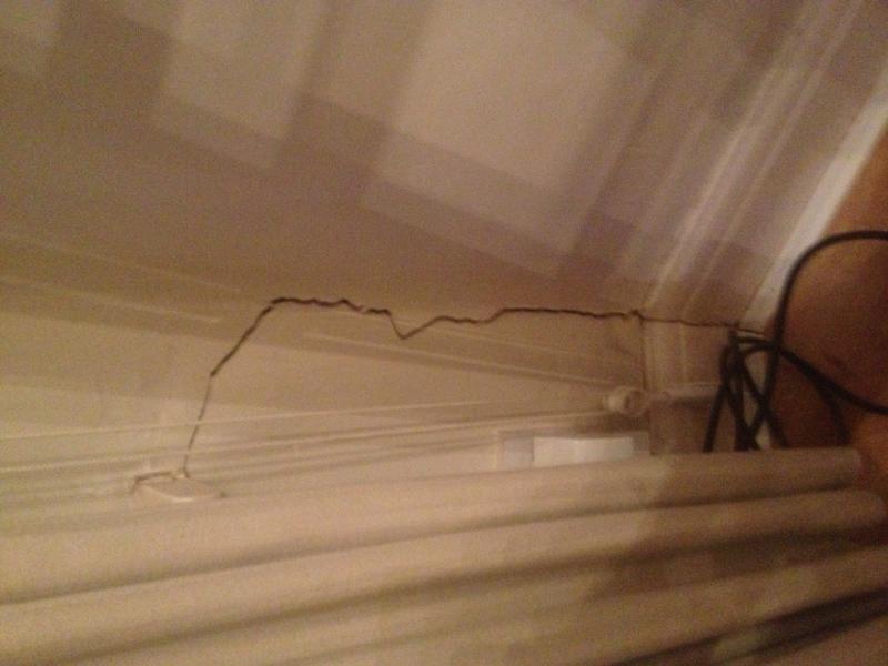 Crack in wall