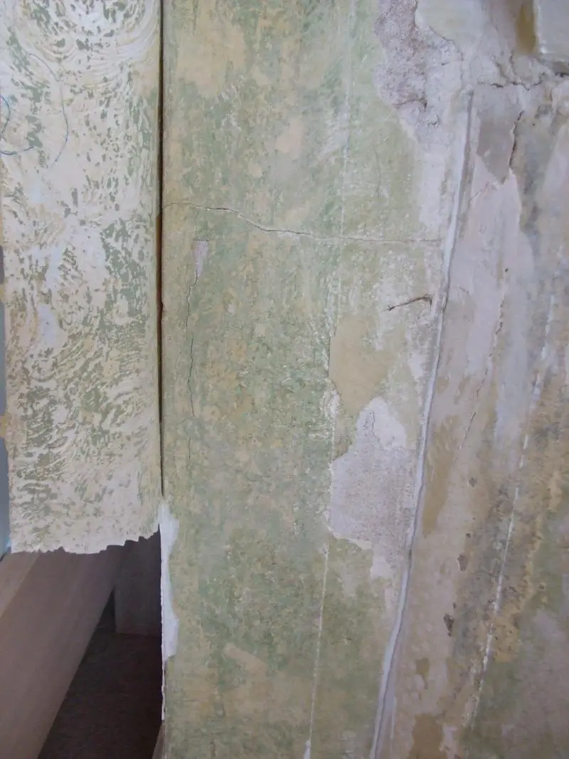 Green ON underside of wallpaper