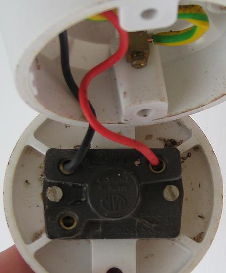 Wiring Extractor Fan | DIYnot Forums