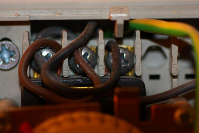 Thermostat Wiring Detail | DIYnot Forums