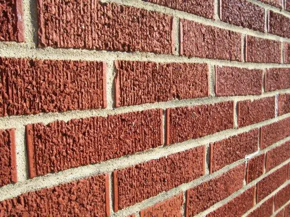 Type of brick