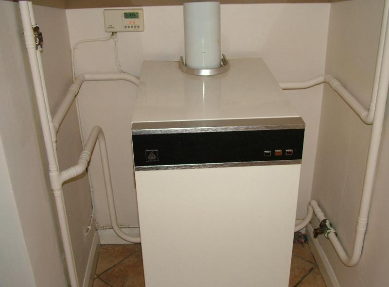 upstairs-radiators-get-warm-when-the-hot-water-is-one-diynot-forums