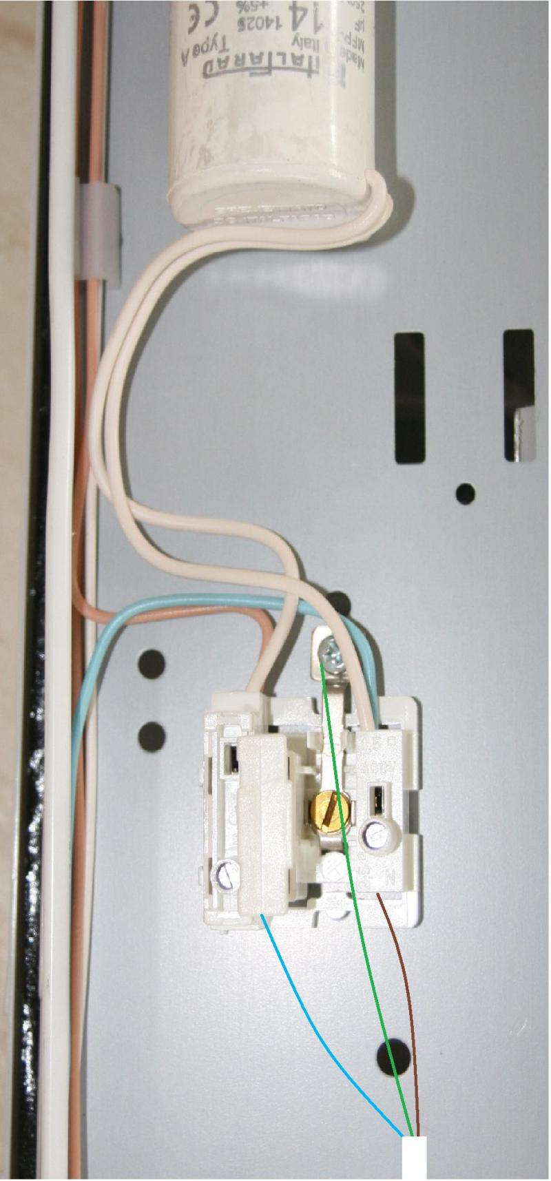 Fluorescent light wiring | DIYnot Forums