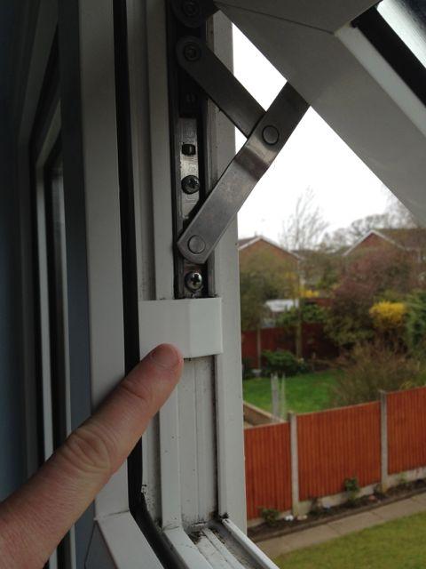 Plastic slides in window frame | DIYnot Forums