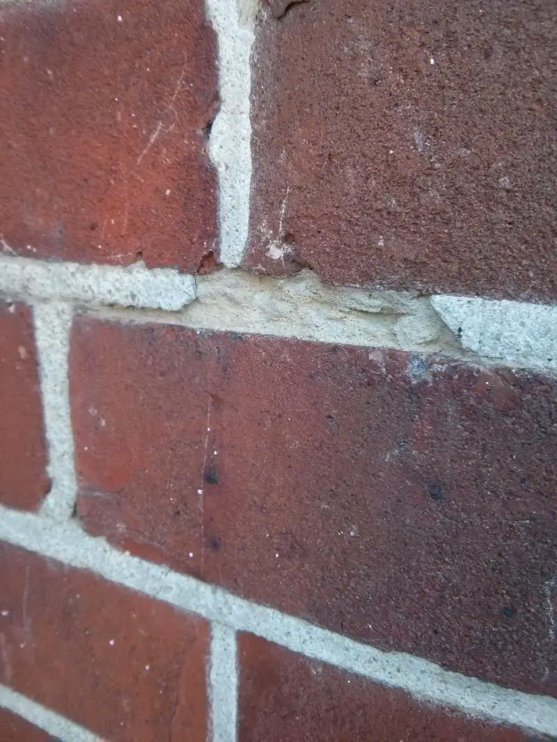 repointing a 1930 external solid brick wall | DIYnot Forums