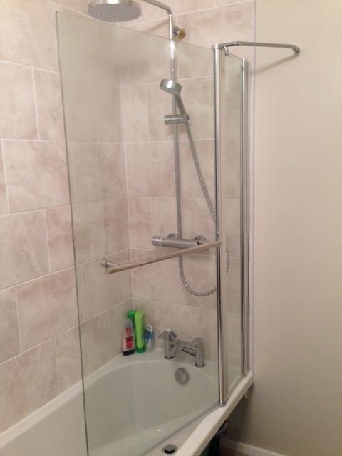 leaking-hinge-on-shower-screen-diynot-forums