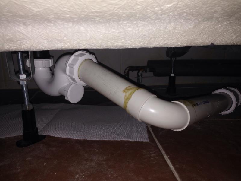 bath-is-leaking-from-beneath-plug-hole-please-read-body-diynot-forums